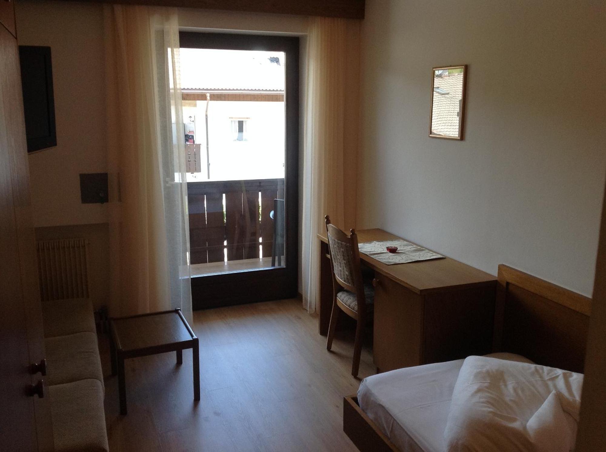 Hotel Garni Savoy Castelrotto Ruang foto