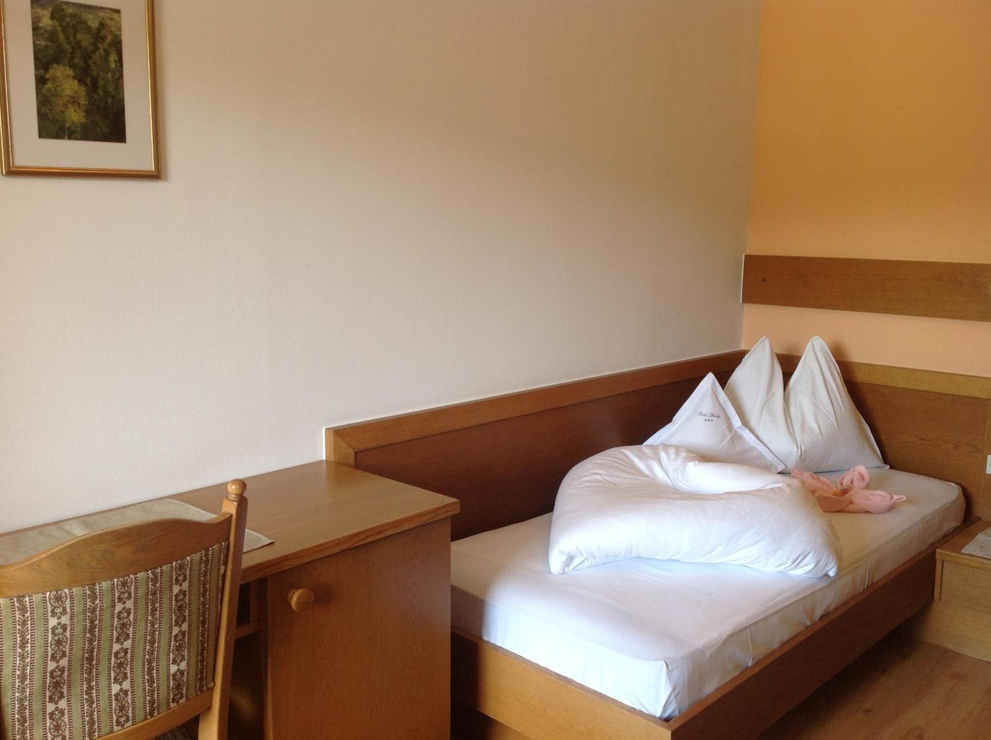 Hotel Garni Savoy Castelrotto Ruang foto