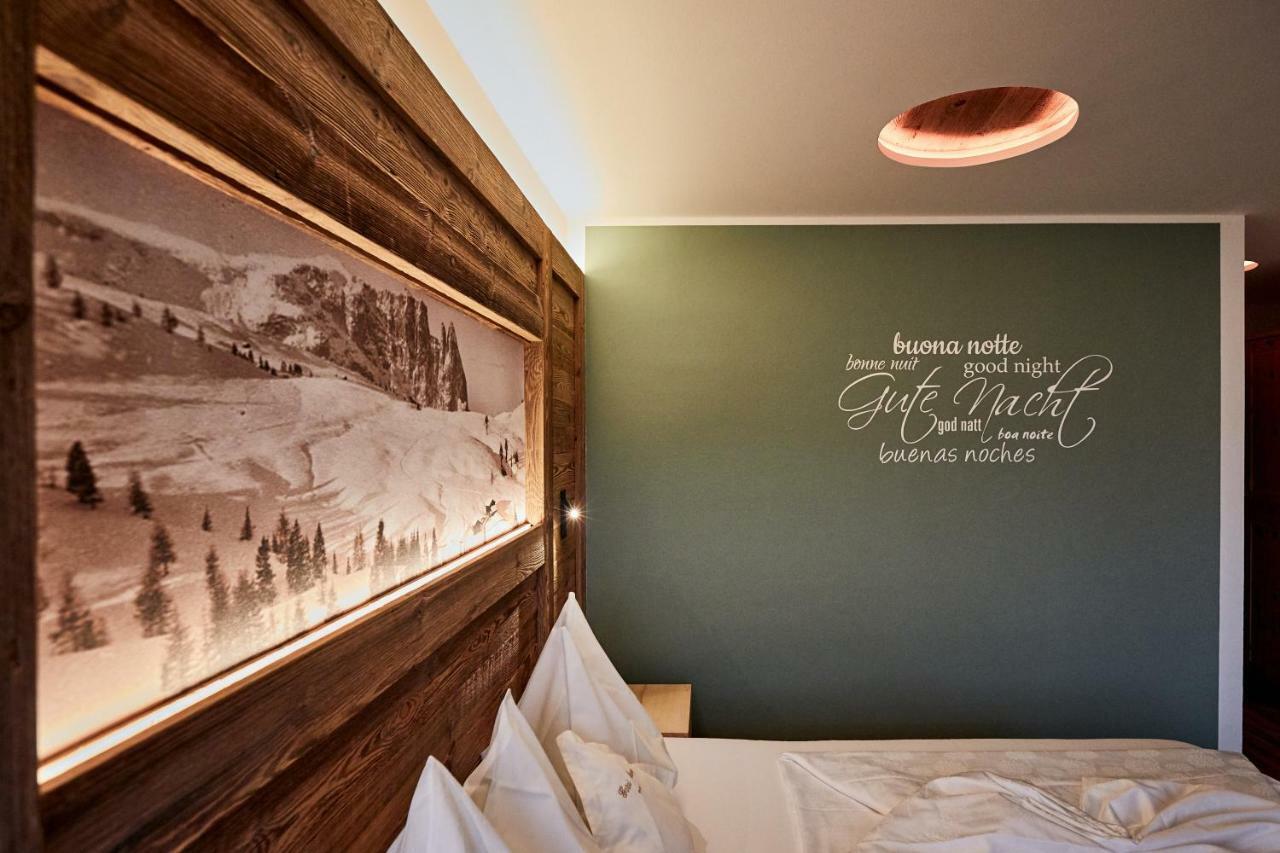 Hotel Garni Savoy Castelrotto Bagian luar foto